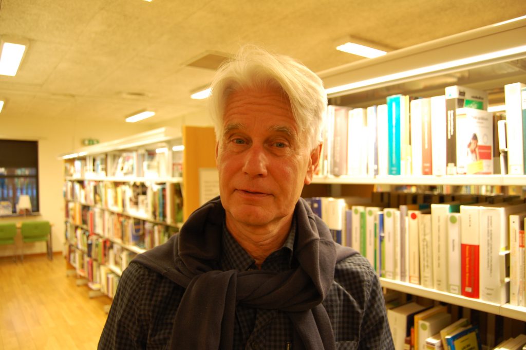 Tomas Palmér, vikarie på Skurups bibliotek.
