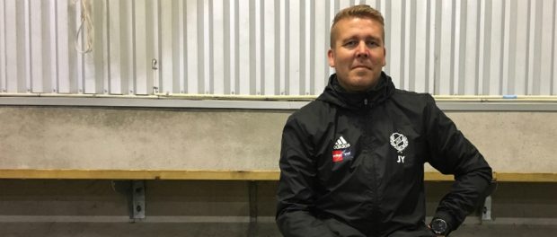 Jesper Ylinen gör sin sista match som coach på lördag. Han hoppas få se sitt lag ta ett historiskt steg upp i division 4.