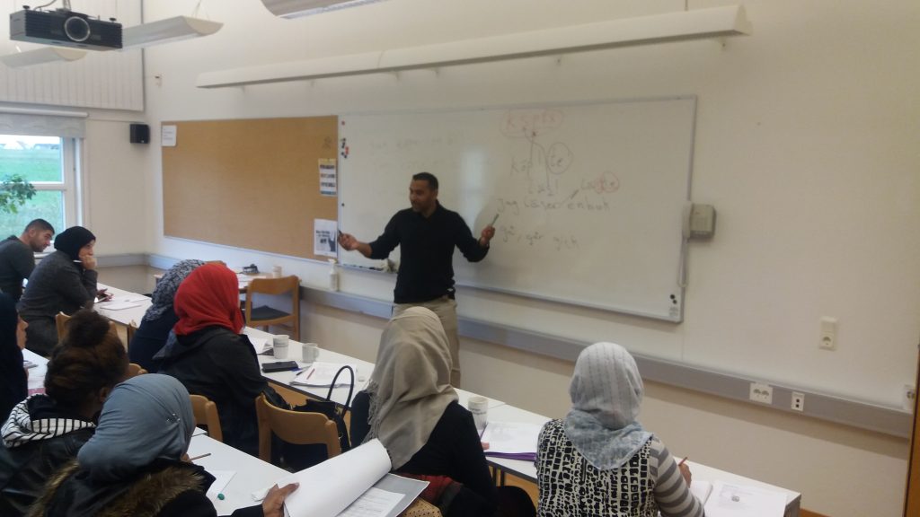 Mustafa Al Abdullh är både lärare och elev på Skurups folkhögskola. 