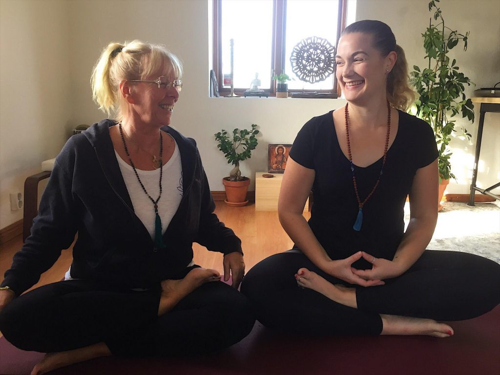 Cecilia Bernhardsson och Lotten Svensson, grundare för Yoga Devata