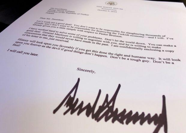 USAs president Donald Trump var ovanligt rak och enkel i sitt brev till Turkiets president Erdogan. Bild: Jim Bourg/Reuters