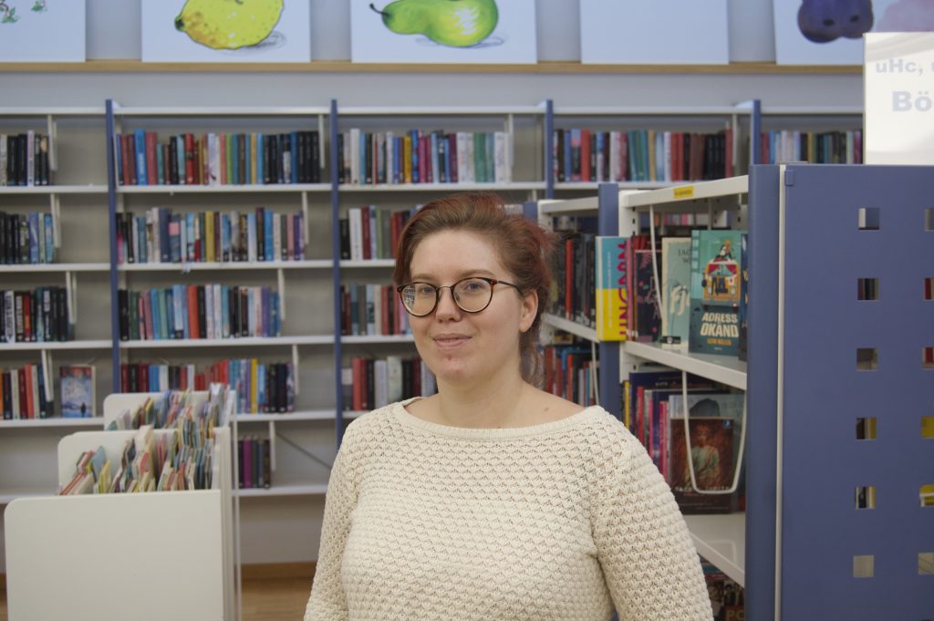 Louise Persson är barnbibliotekarie på Skurups kommun. 