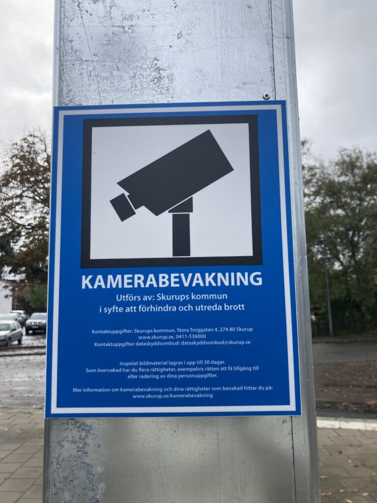 Kommunen beslutade redan 2017 att införa kameraövervakning på tågstationen. Nu är de slutligen på plats. 