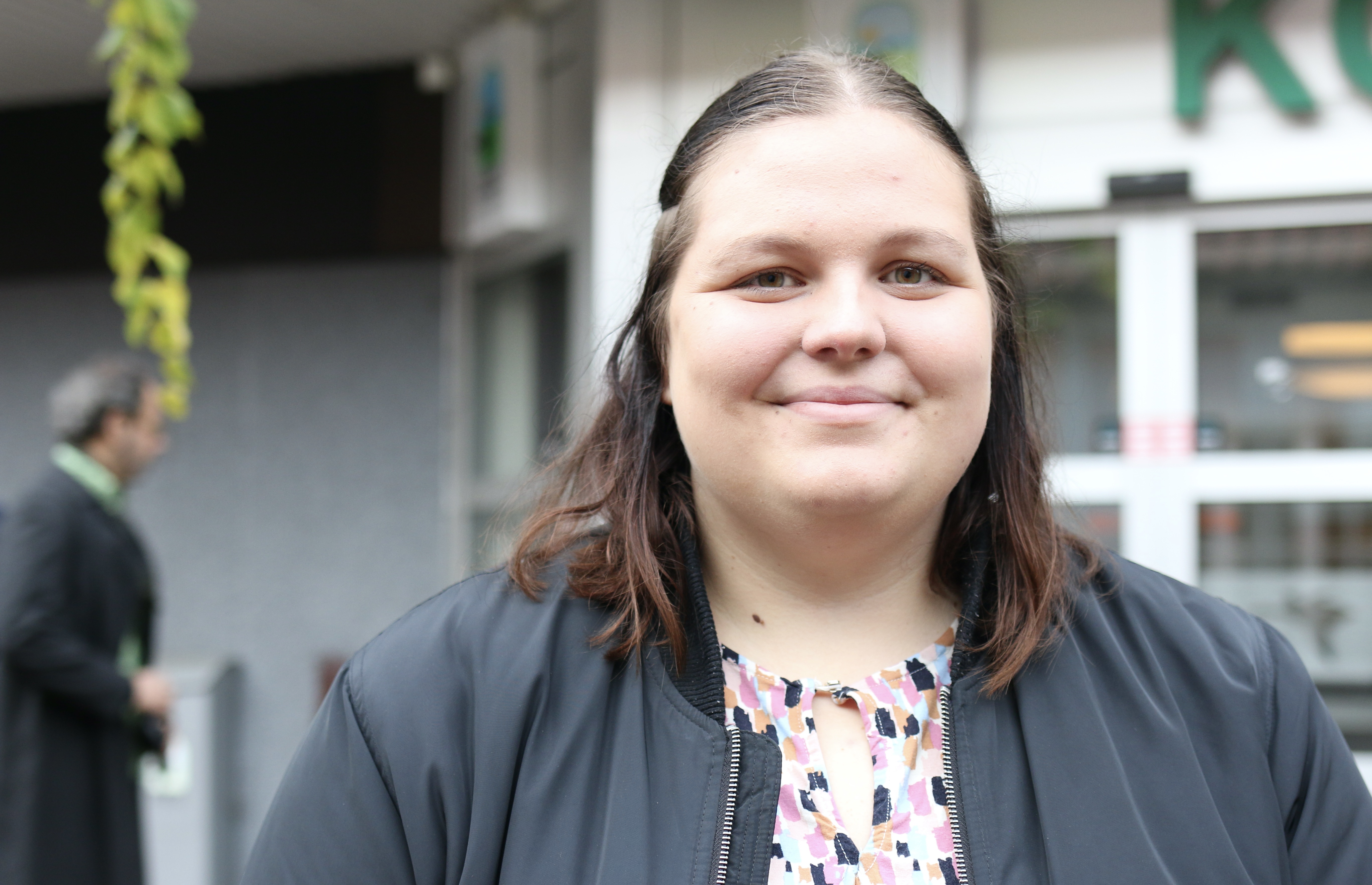 My Ylinen, 24, inspirerades av sin mormor till att engagera sig politiskt. Sedan 2018 är hon aktiv i Socialdemokraterna i Skurup.